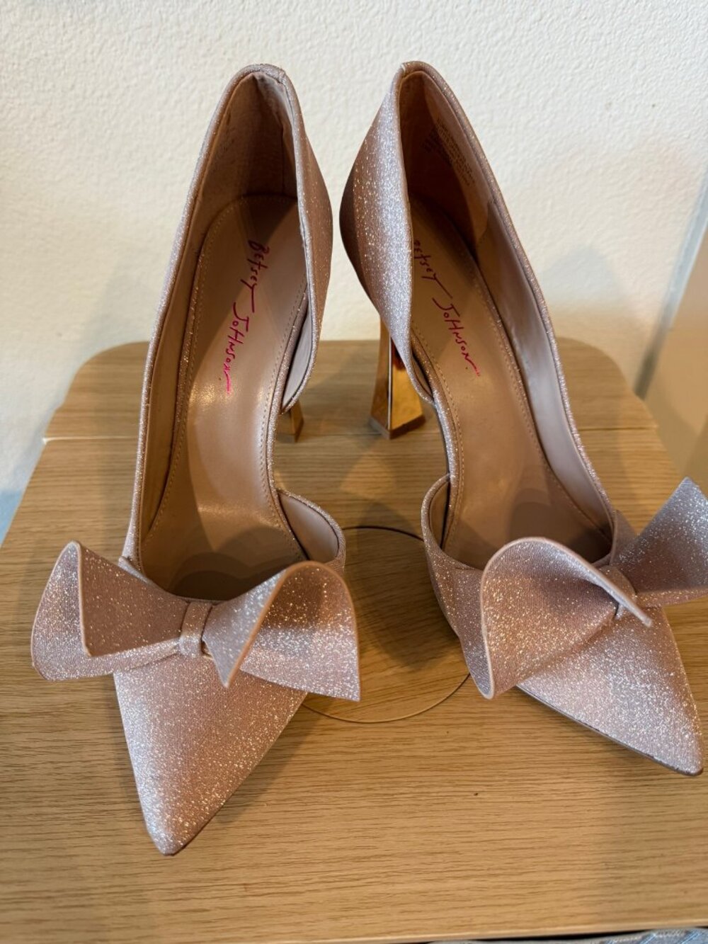 Betsey Johnson Glitter Bow Pumps 11 Blush D'Orsay Sculpted Heel Never Worn